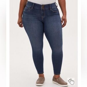 Torrid Stretch Skinny Jeggings Cascade Wash High Rise Jeans 26S
